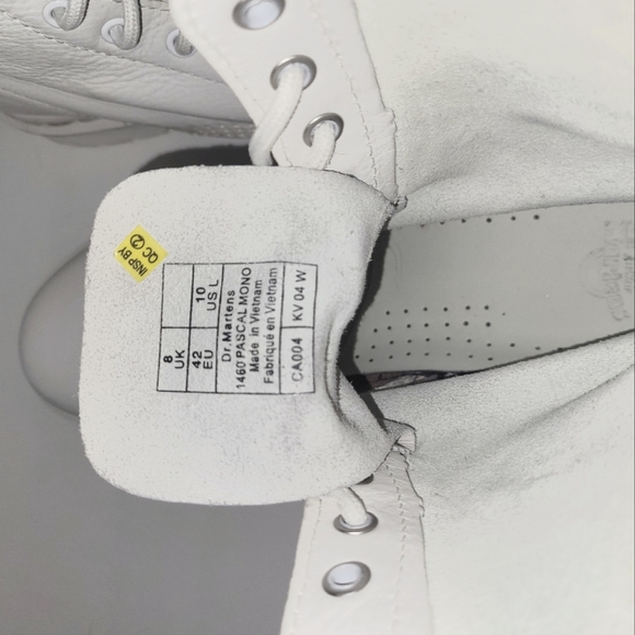 Dr. Martens, 1460 Pascal Mono Virginia Boots, Women's,  size US 10, white color - Picture 4 of 5